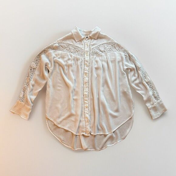 Free People Button Down Shirt White Katie Bird Crochet Size XS Oversized Boho - Picture 2 of 10